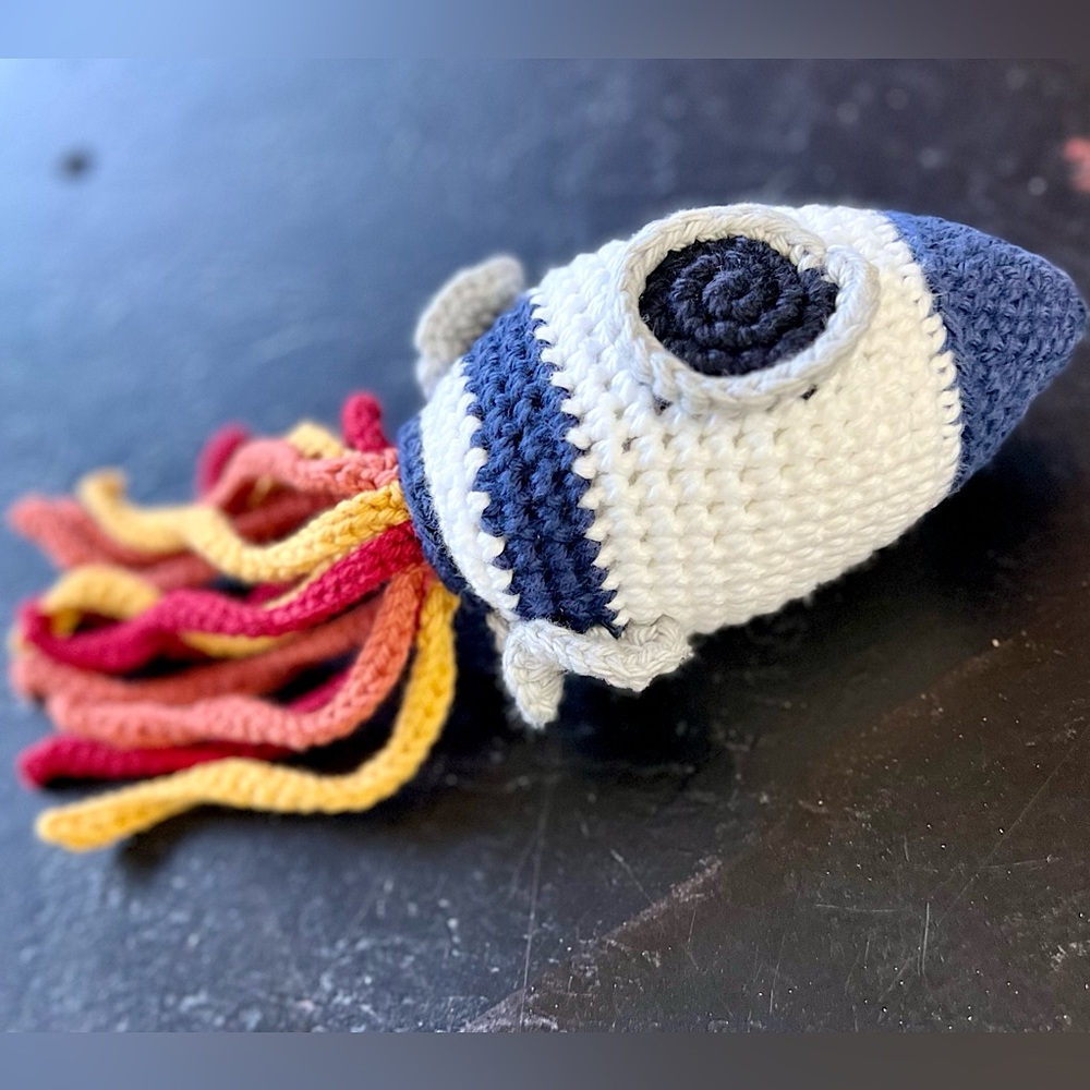 Handmade Knit Spaceship Stuffed Toy. Beautifully made high quality & condition! - Picture 3 of 13